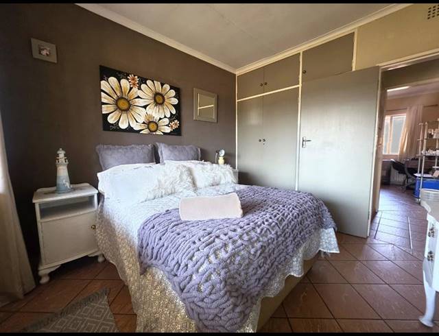3 BEDROOM TOWNHOUSE FOR SALE IN ALBEMARLE EXT 2